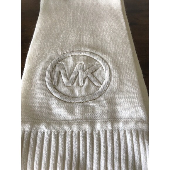 Michael Kors Women’s Rib Scarf Off White Large Logo - Picture 3 of 8